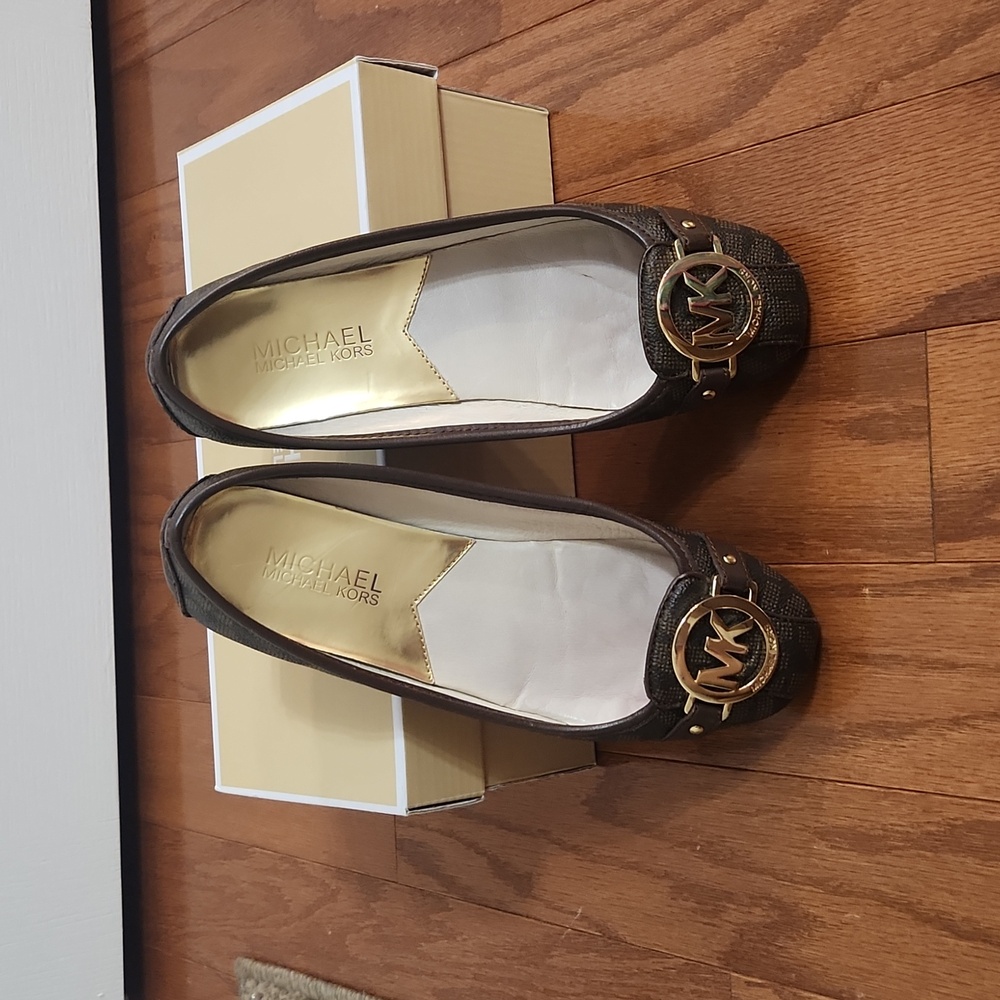 Michael Kors flats